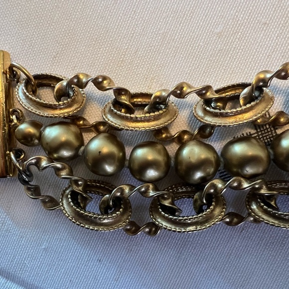 Karl Lagerfeld Couture Gold Pearl & Treasure Chain Bracelet - Picture 3 of 11